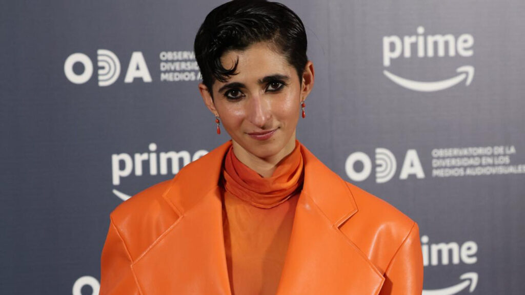 Alba Flores
